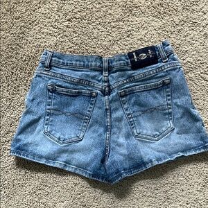 Vintage lei denim shorts